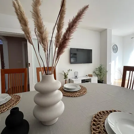 Teo Apartamento Makarska