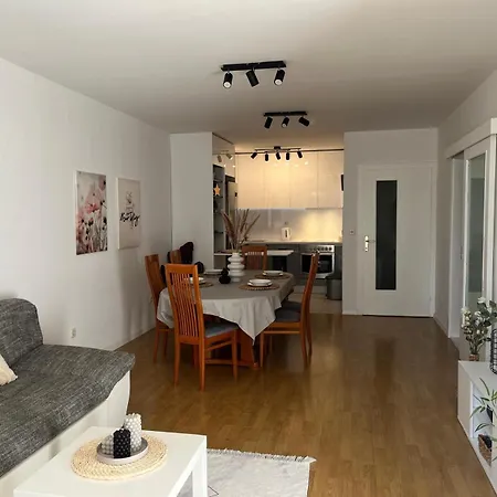 Teo Apartamento Makarska